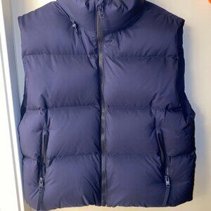 Aritzia Mega Puffer Vest in Navy Blue